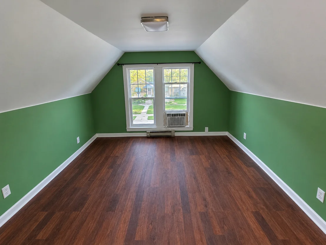 Photo of 736 Swift Avenue