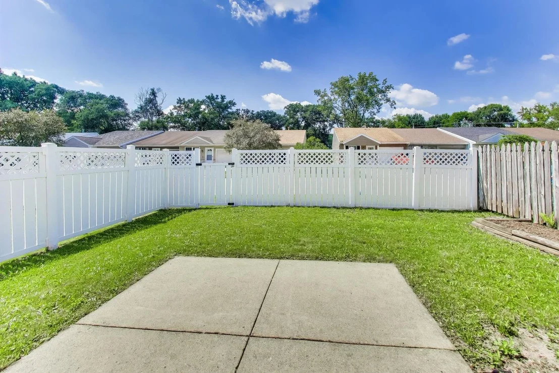 Photo of 1116 RIVERWOOD Drive