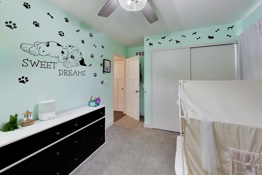 Photo of 2167 Midhurst Road
