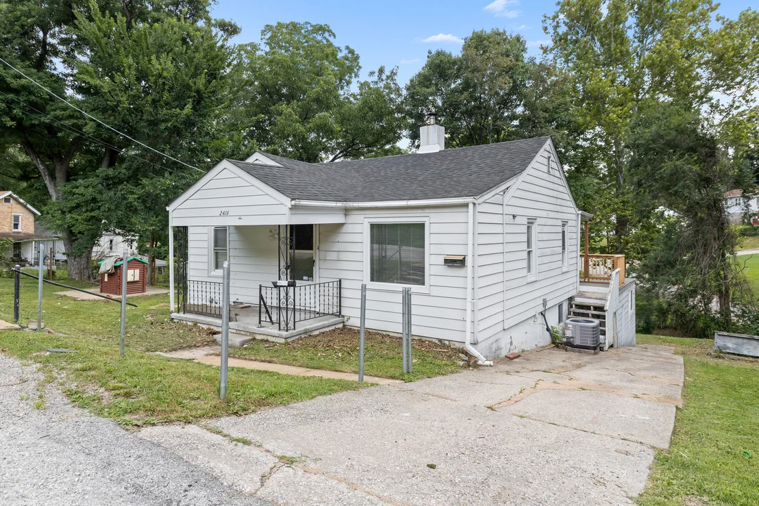 Photo of 2416 Arthur Street