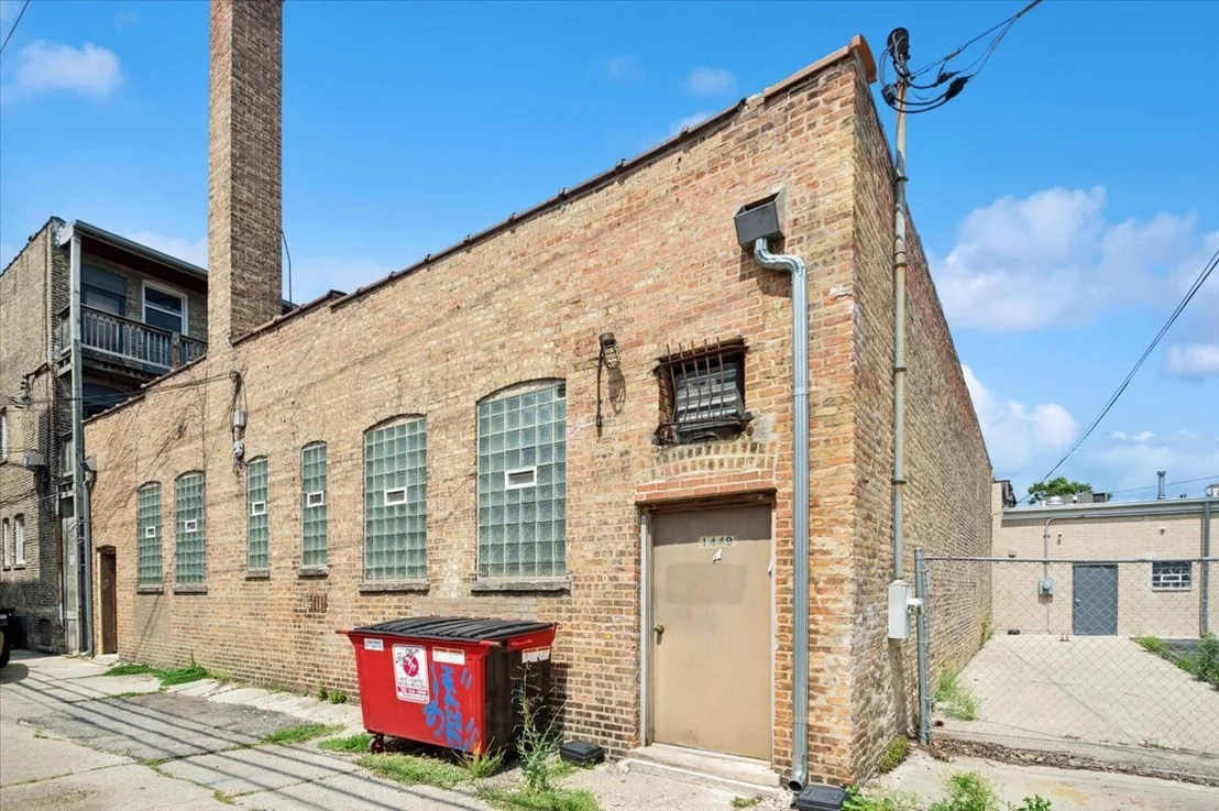 Photo of 1449 W Devon Avenue