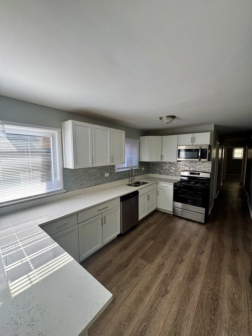 Photo of 1102 W 111th Street