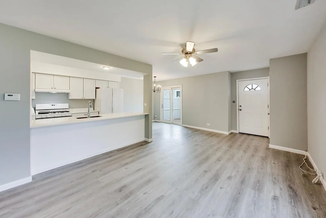 Photo of Unit 34A at 1536 Cornell Circle