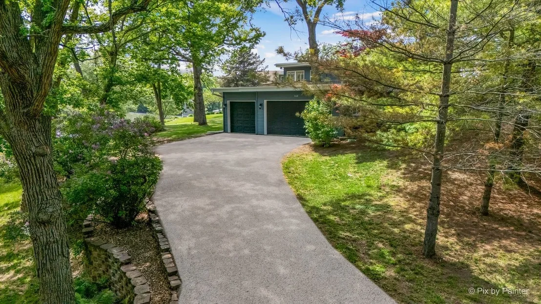 Photo of 368 Holiday Drive