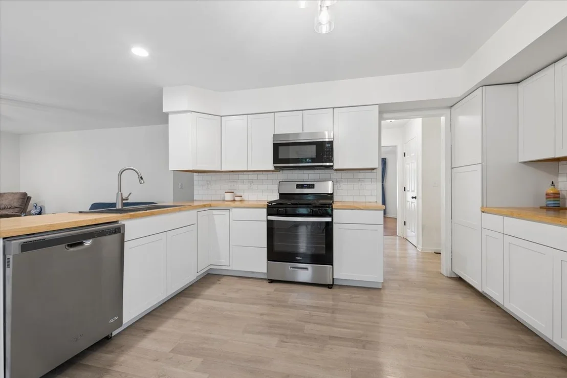 Photo of 649 Fox Hollow Court