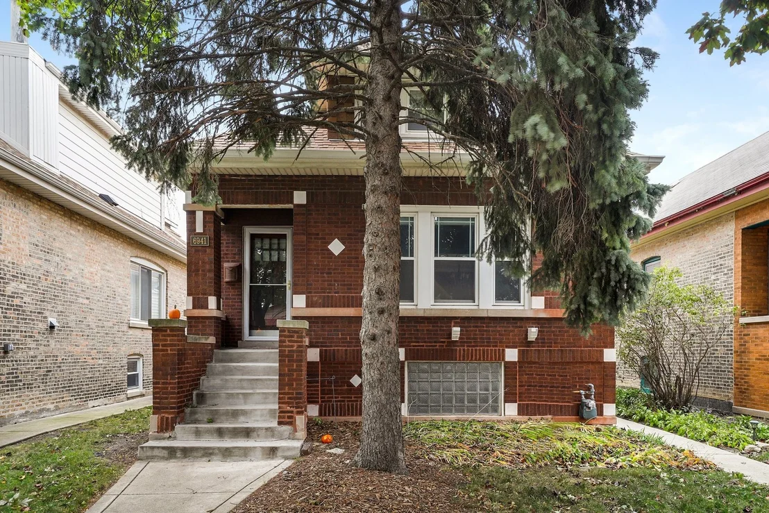 Photo of 6941 29th Place