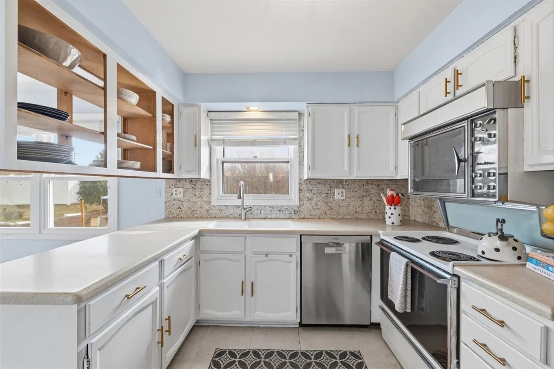 Photo of 805 Sutton Drive