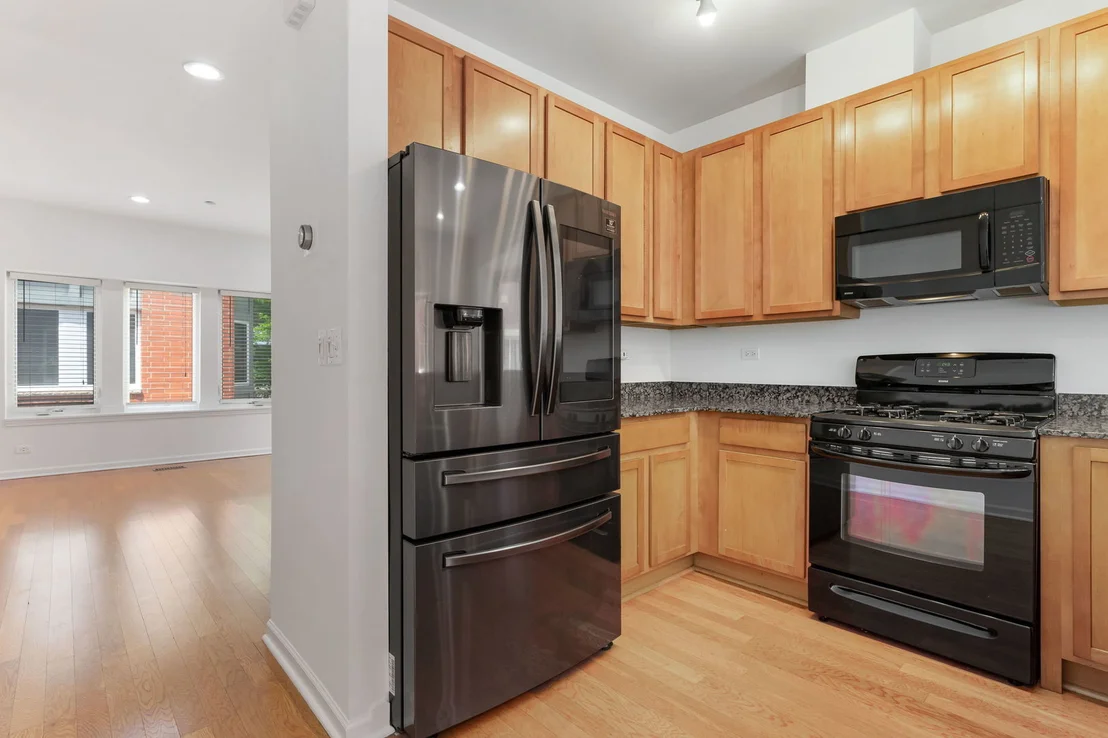 Photo of 2403 W 32nd Place