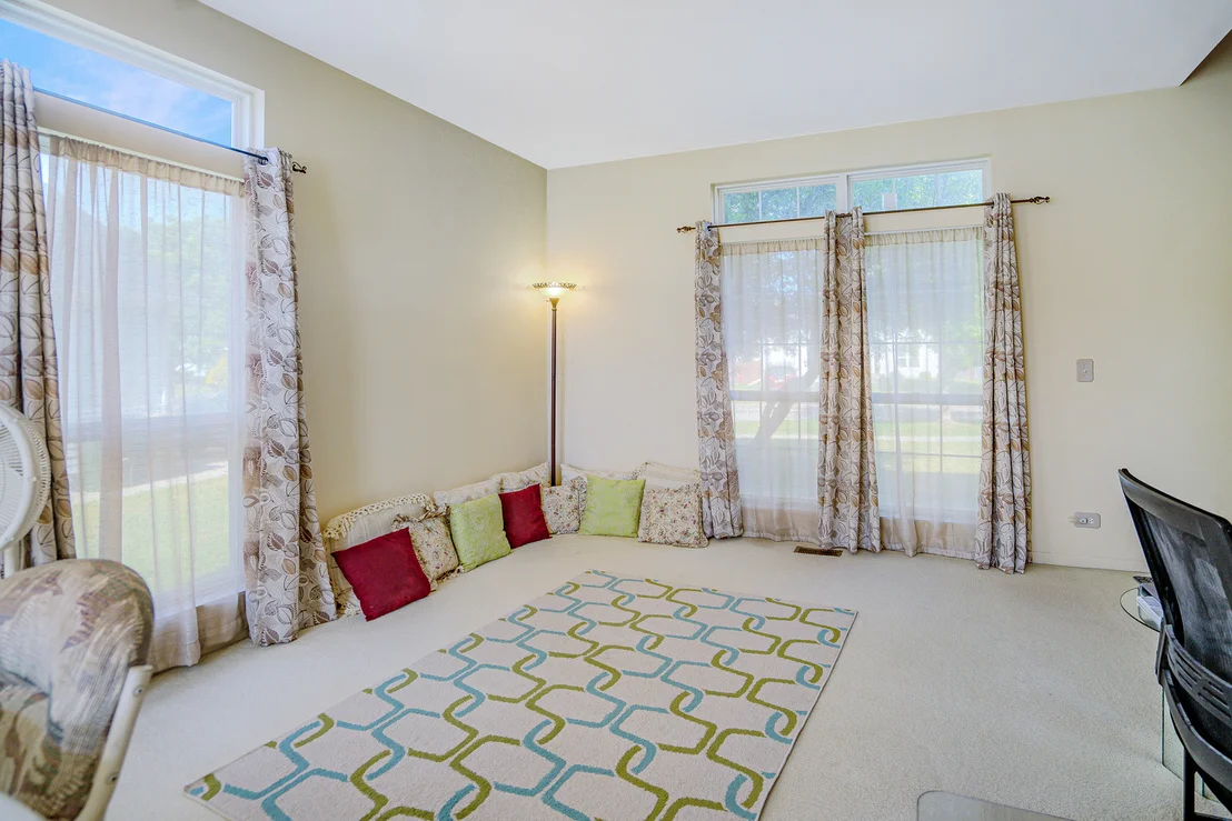 Photo of 384 S Clearview Circle
