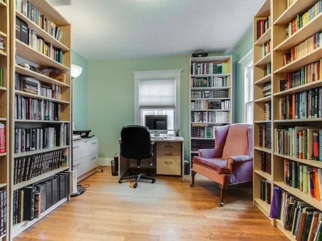 Photo of 2025 MAPLE Avenue