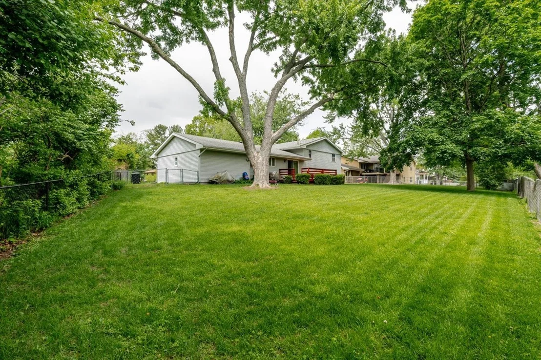 Photo of 122 Camelot Drive