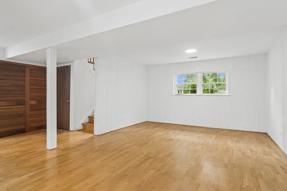 Photo of 1120 Valley Stream Drive