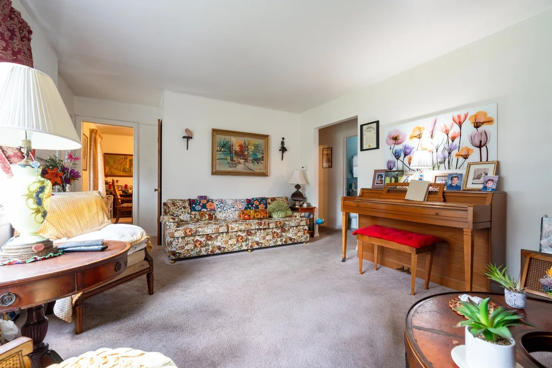 Photo of 1744 Wesley Avenue