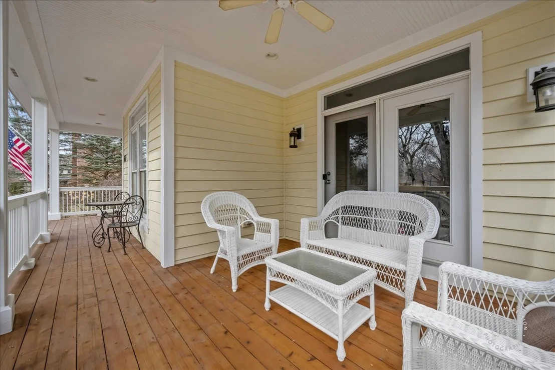 Photo of 415 Villa Avenue