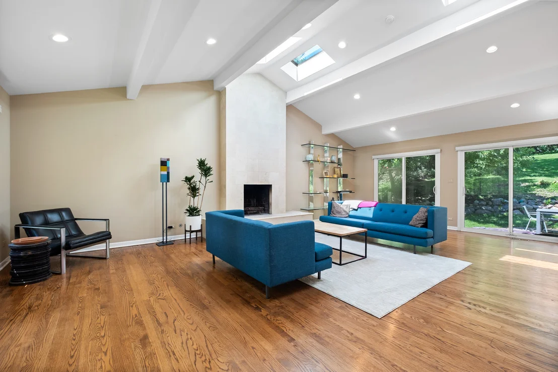 Photo of 559 Hillside Drive