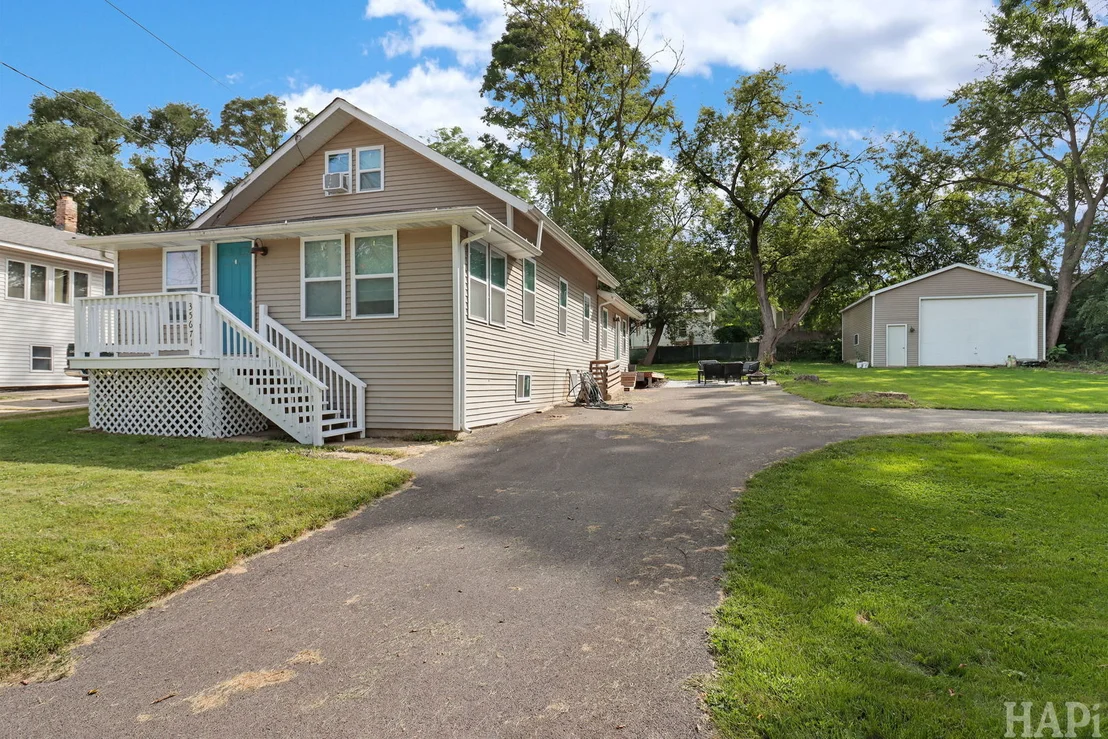 Photo of 35671 N Wilson Road