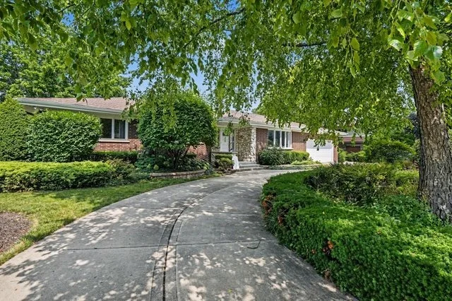 Photo of 252 Cardinal Drive