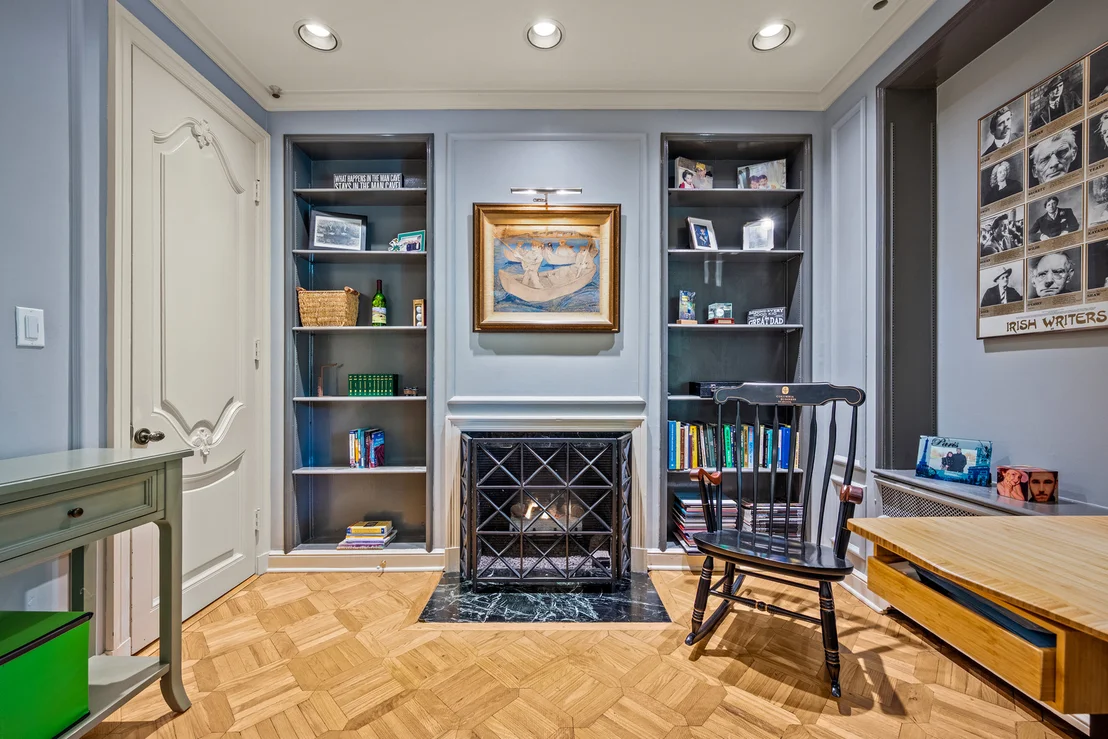 Photo of 908 Elm Place