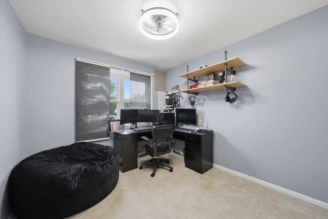 Photo of 1274 Robin Drive