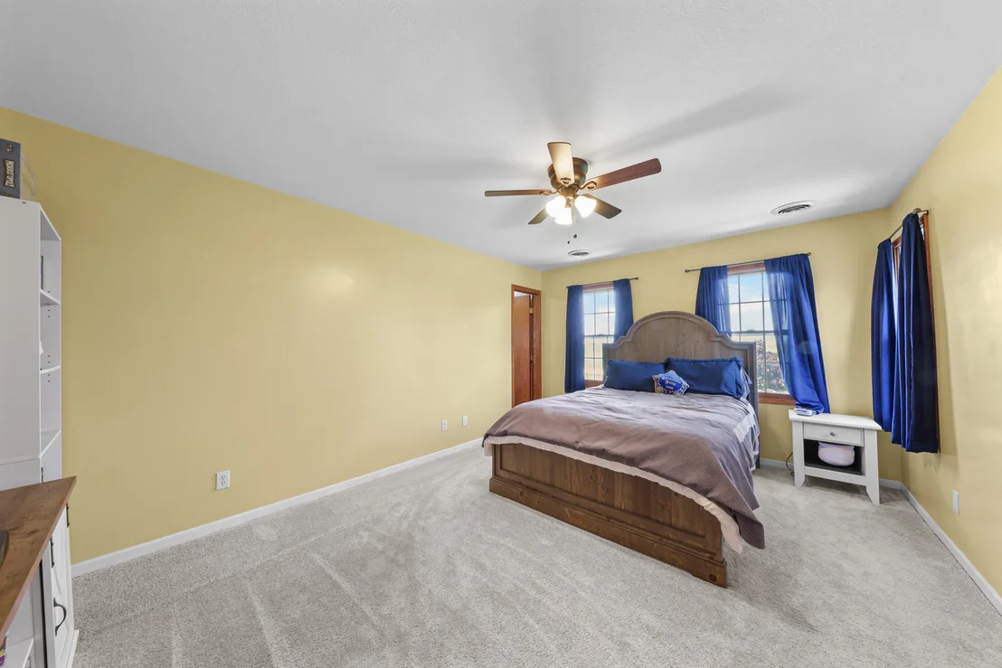 Photo of 5535 Airport Road