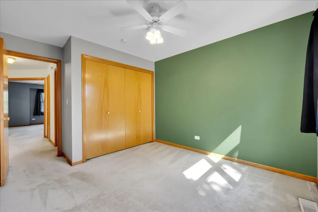 Photo of 446 S Wenbriar Square
