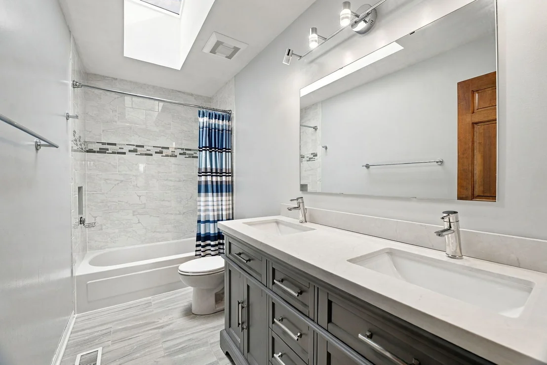 Photo of 1011 E Amberwood Circle