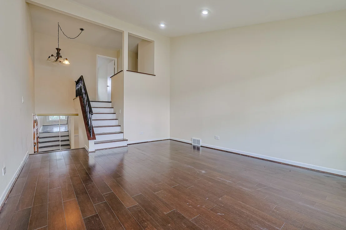 Photo of 9249 BARBERRY Lane