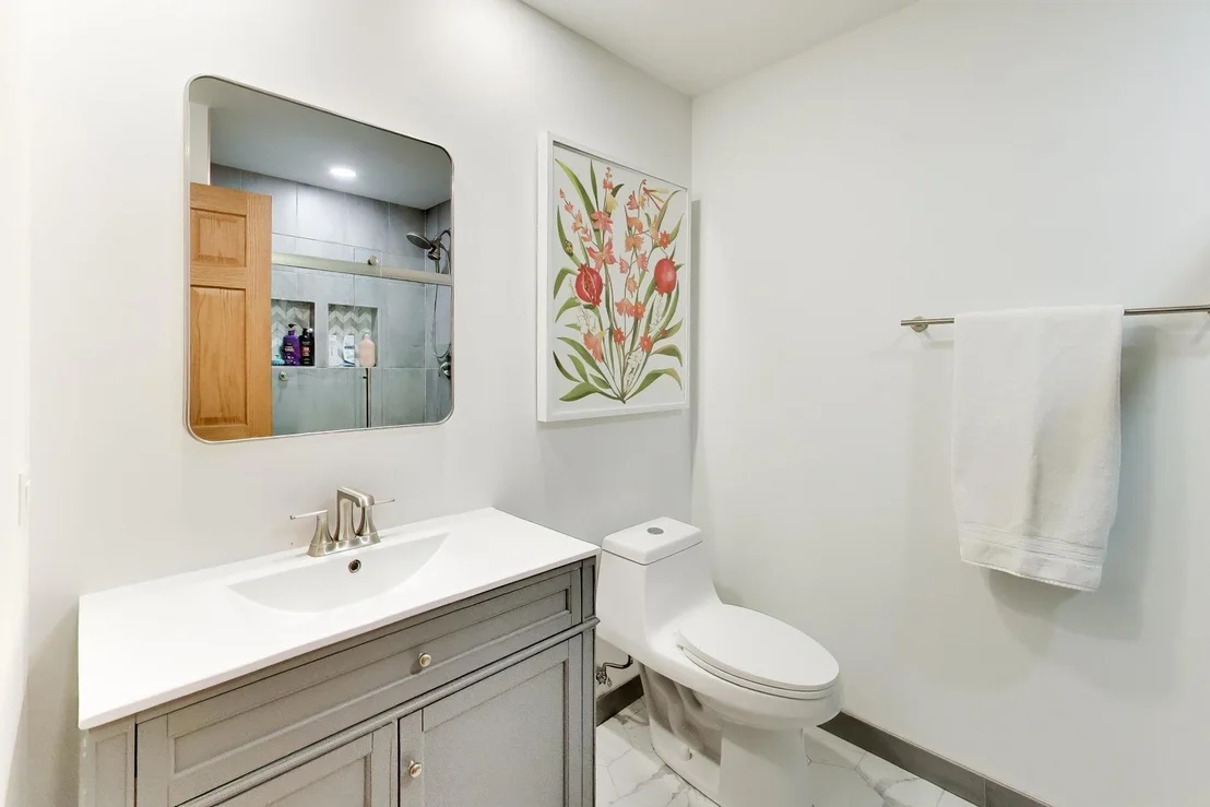Photo of 801 E Golfview Drive