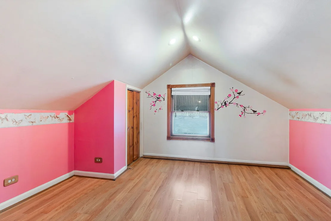 Photo of 4539 Clyde Avenue