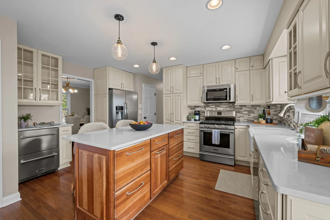 Photo of 733 Millview Drive