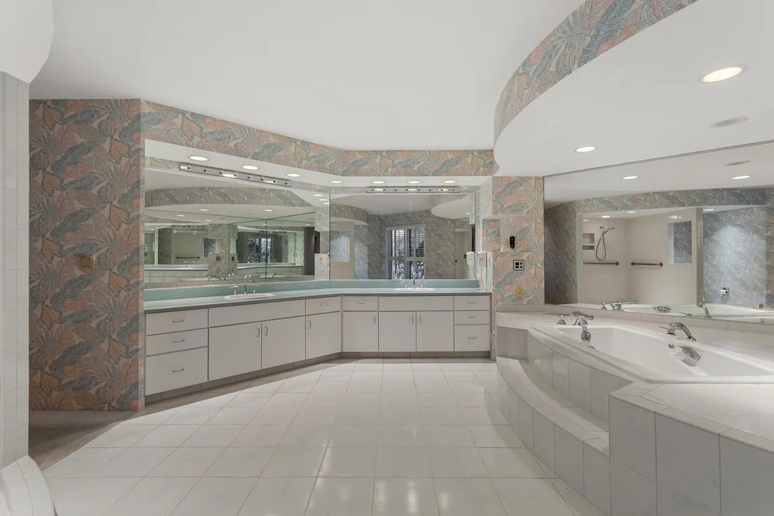 Photo of 4002 Lakepoint Road