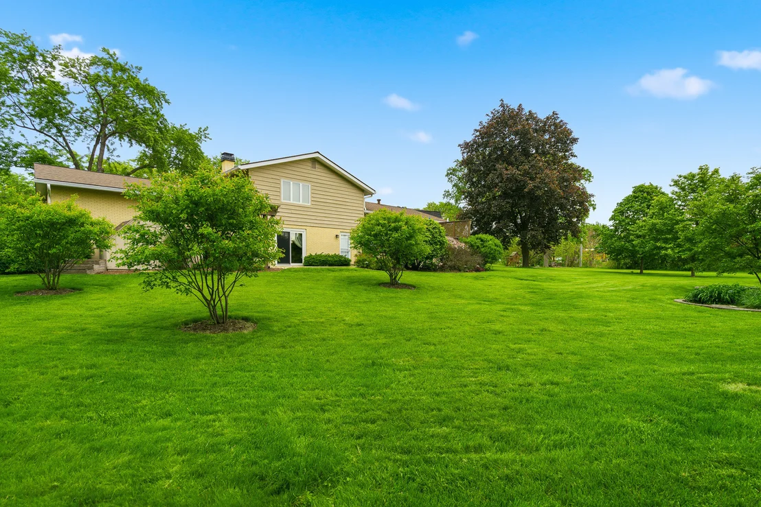 Photo of 1107 VALLEY Lane