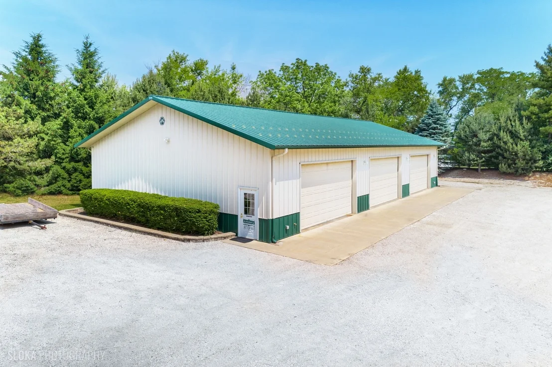 Photo of 153 Algonquin Road