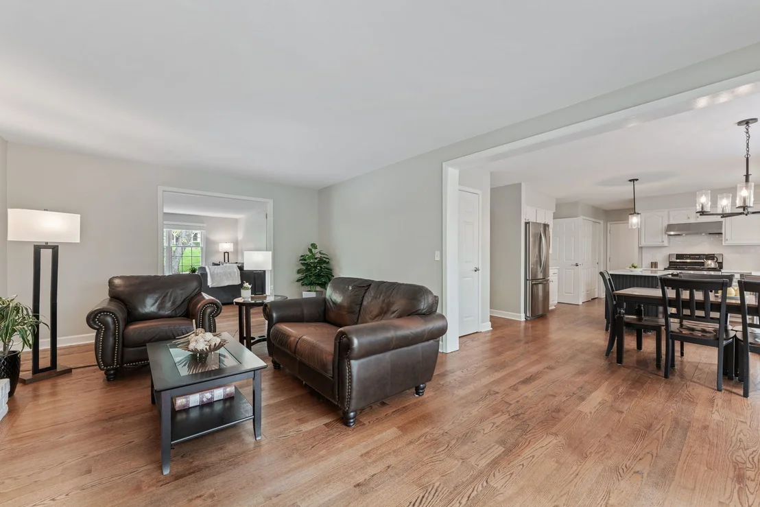 Photo of 635 Oakview Drive