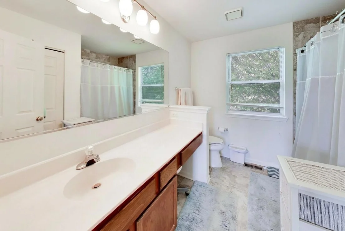 Photo of 580 SYCAMORE Circle