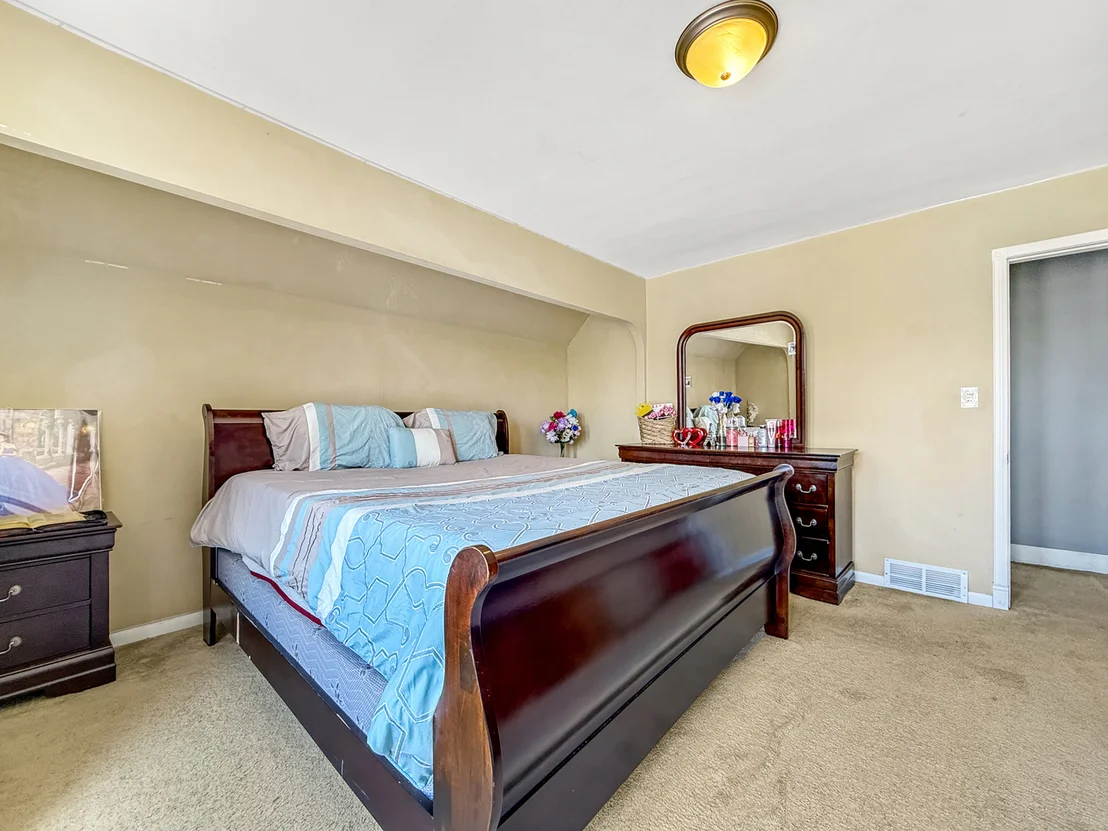 Photo of 311 Ryerson Avenue