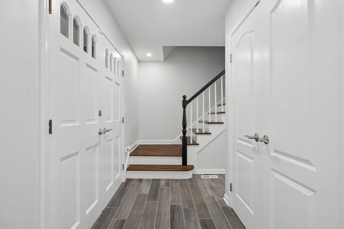 Photo of 1249 STONEGATE Road