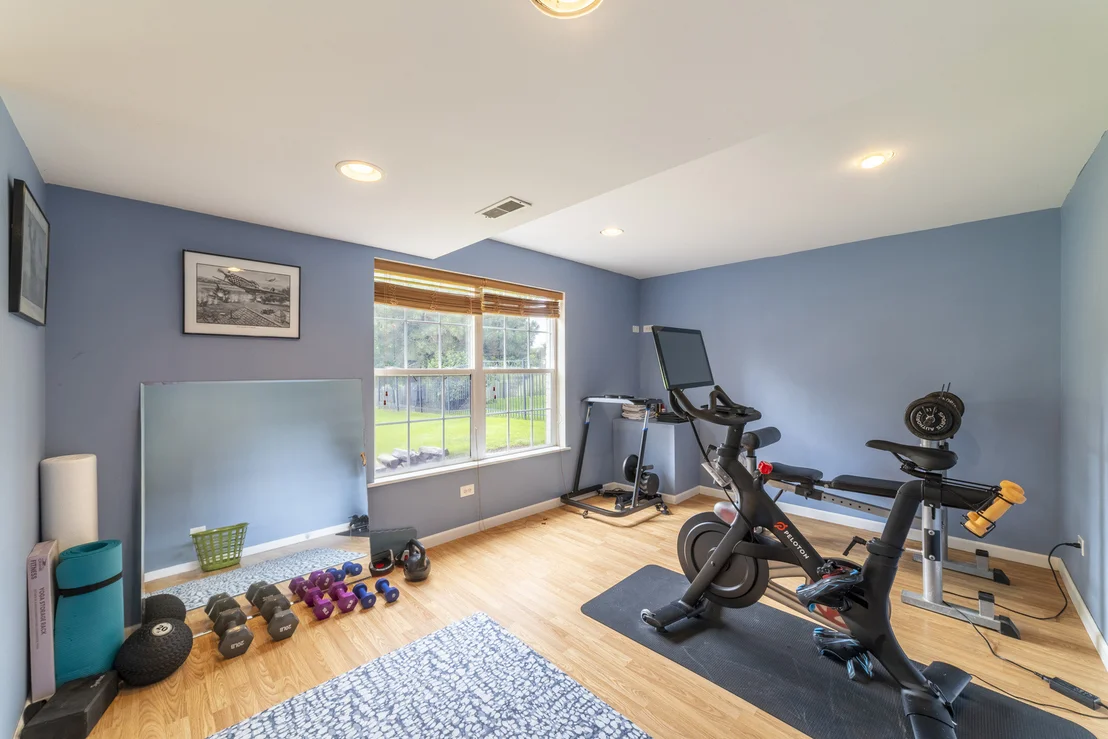 Photo of 16453 LAKESIDE Drive