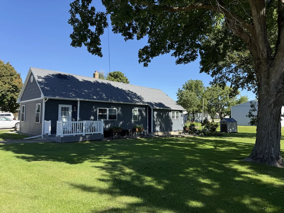 Photo of 206 S 1st Street