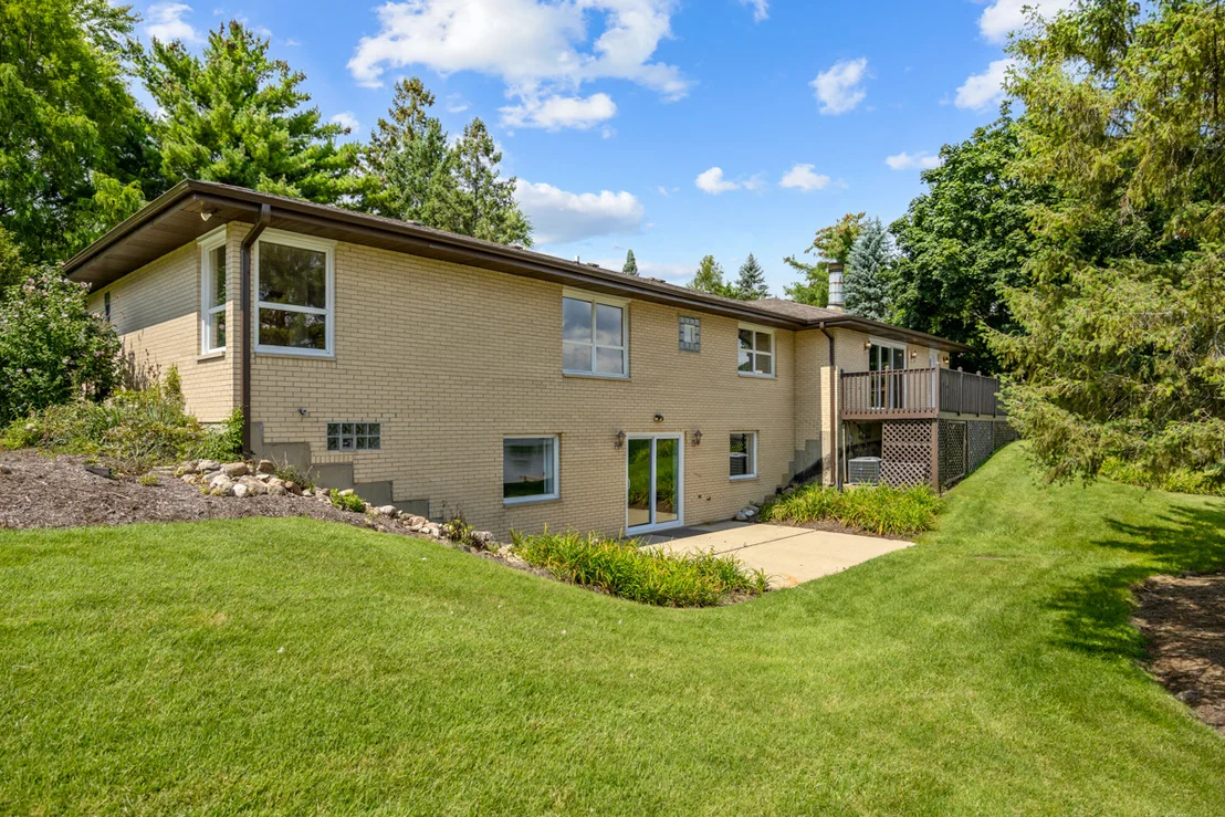 Photo of 2720 N Bayview Lane