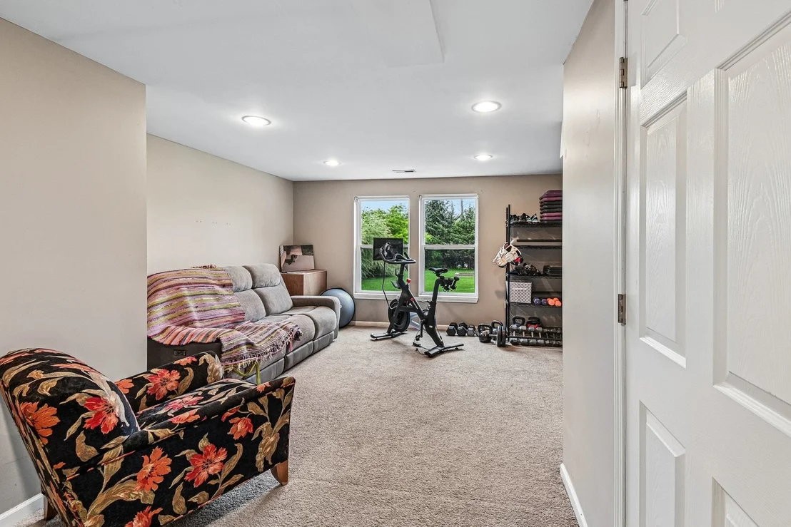 Photo of 1922 Hemlock Drive
