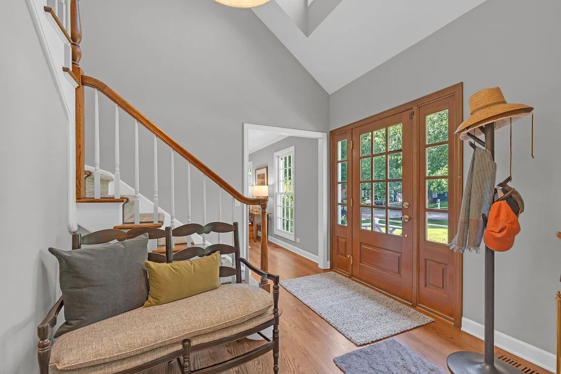 Photo of 991 Huntleigh Drive