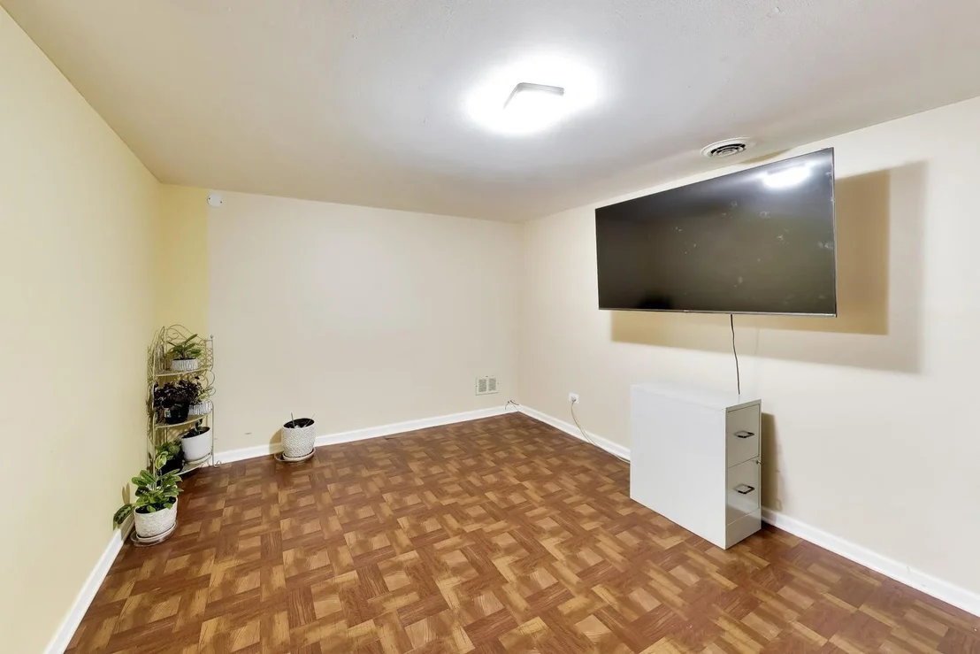 Photo of 8647 Gregory Lane