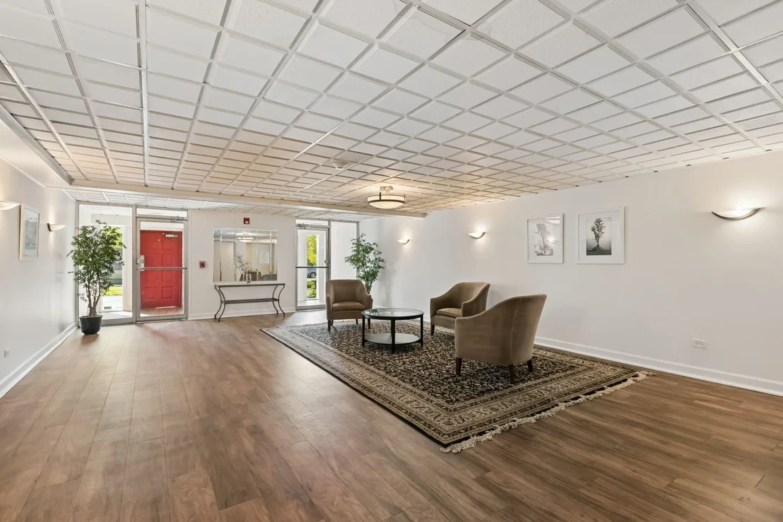 Photo of Unit 5D at 1333 Maple Avenue