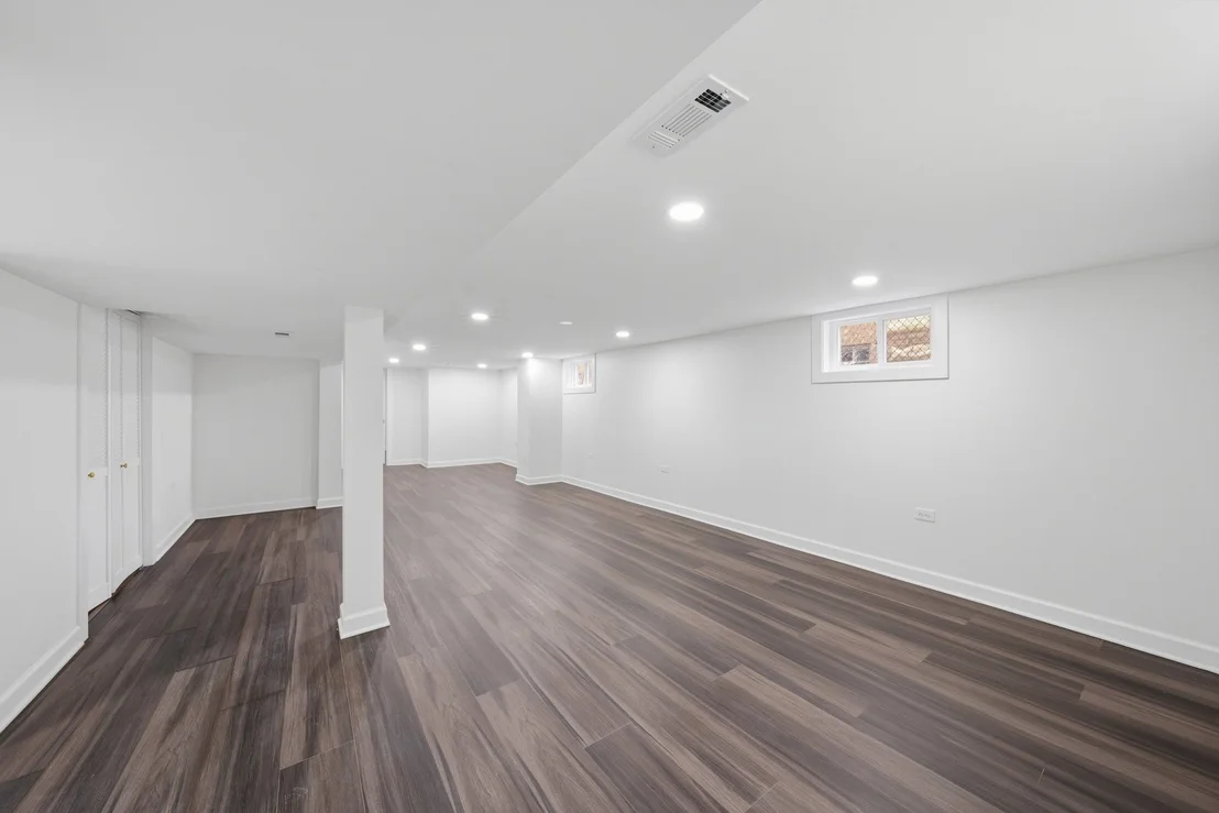 Photo of 415 W 95th Place