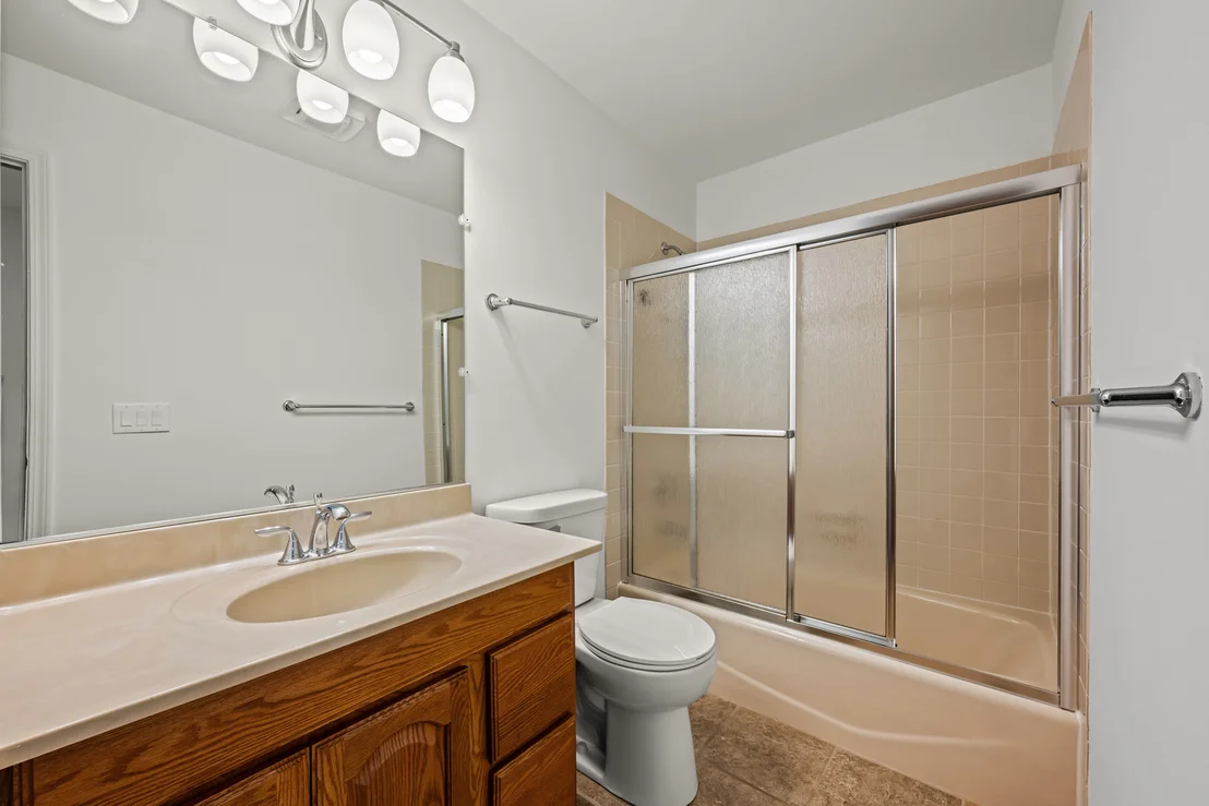 Photo of 1119 Dickens Avenue