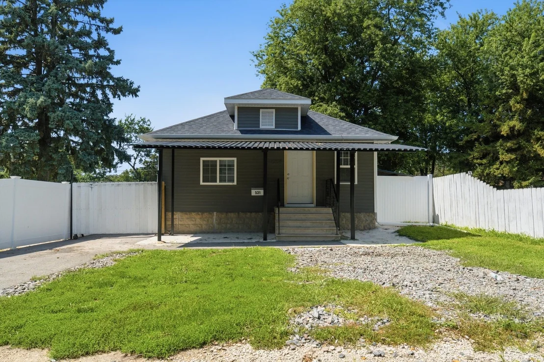 Photo of 531 Algonquin Street