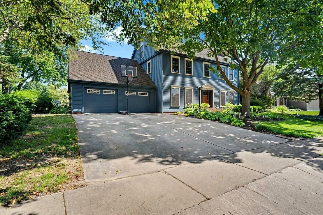 Photo of 2801 Valley Brook Drive