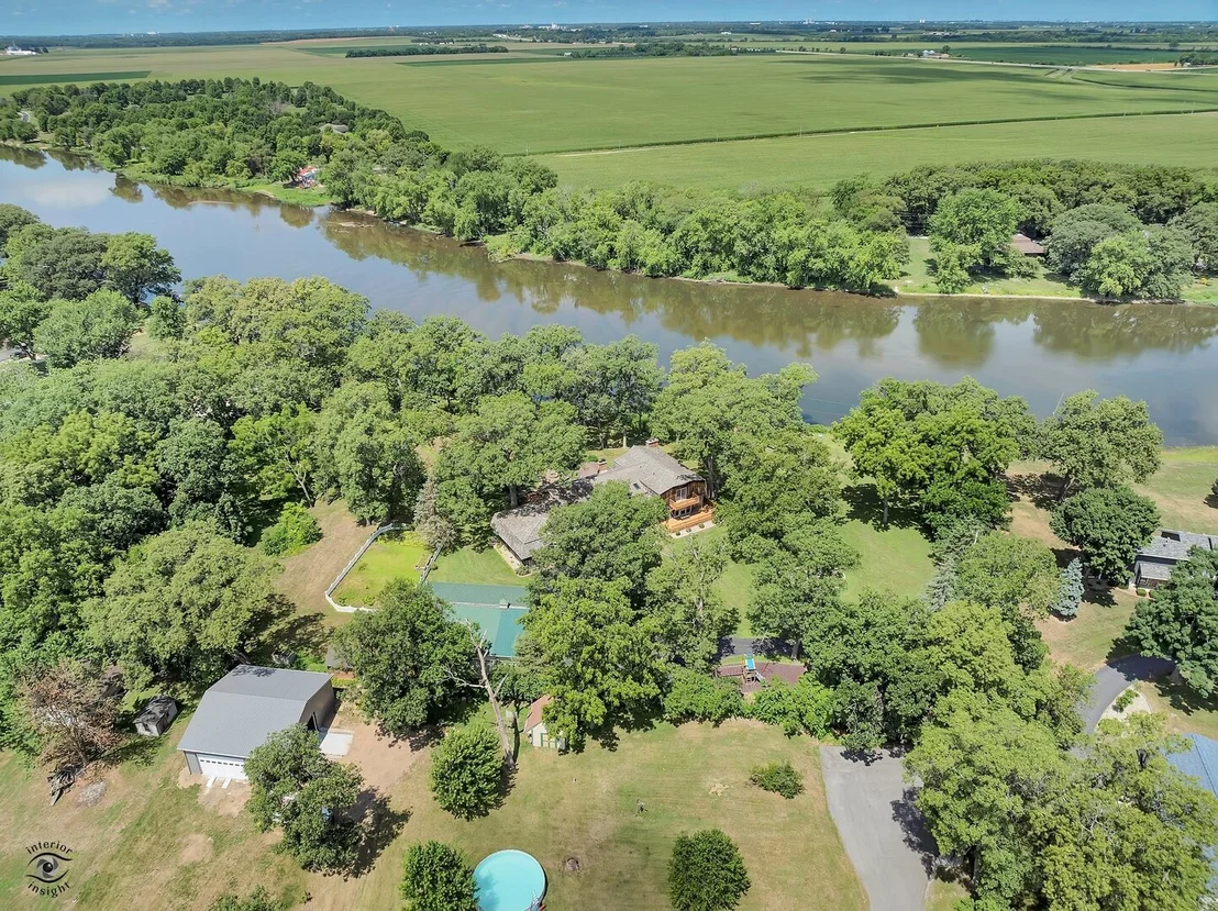 Photo of 864 Ash Drive