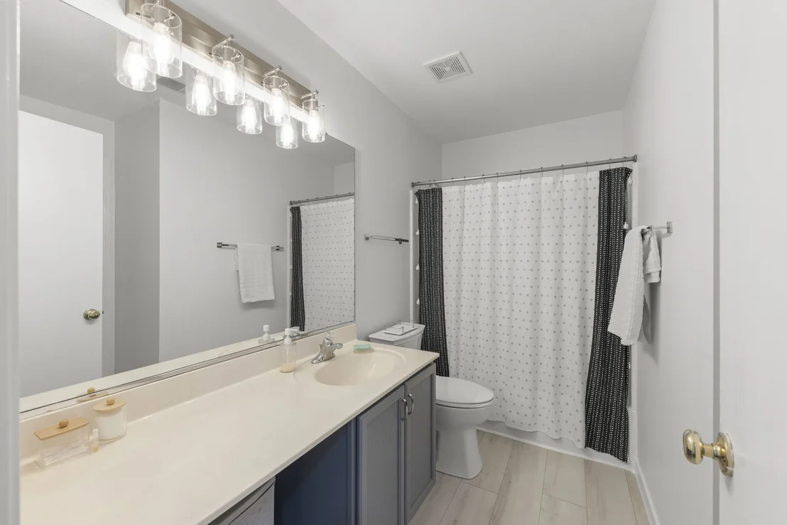 Photo of 3344 Ravinia Circle